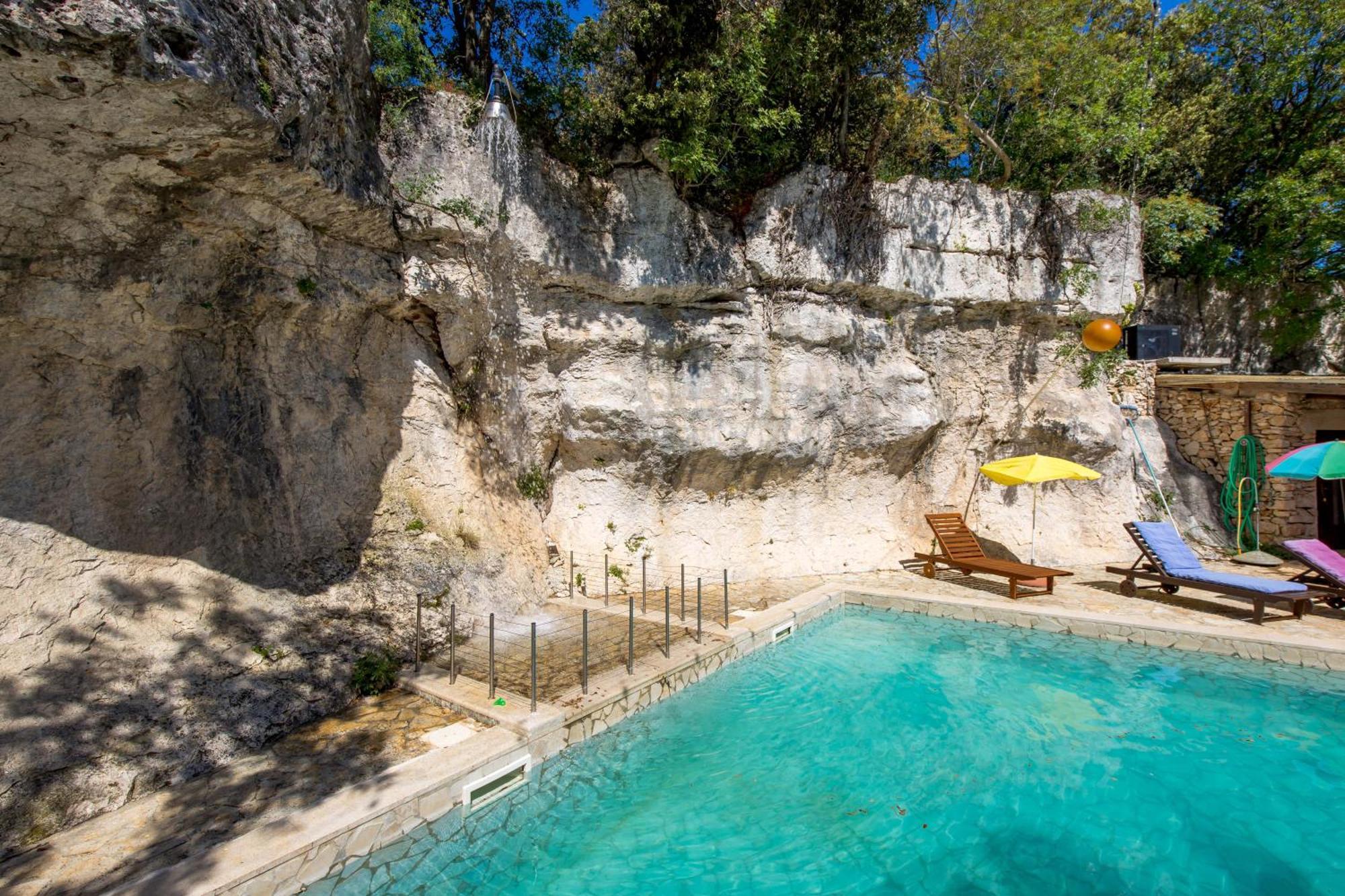 Holiday House Cave Romana Pula Extérieur photo